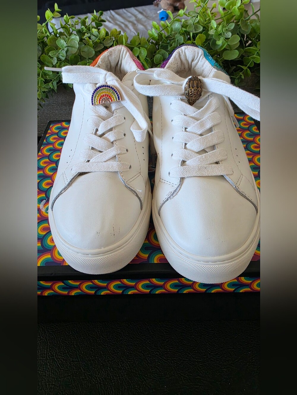 Kurt Geiger White Leather Sneakers  Rainbow Heel & Charm Shoes Women's Sz 7 (38)